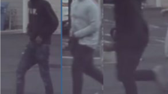 Victim assaulted by 3 suspects, robbed at gunpoint in DC