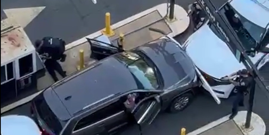 VIDEO: Suspect arrested after ramming into police cruisers in stolen car at Pentagon City Mall