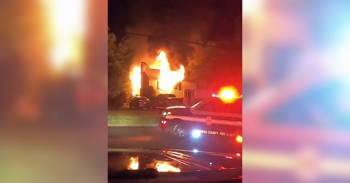 2 hurt, including firefighter, after Fairfax County house fire | FOX 5 DC