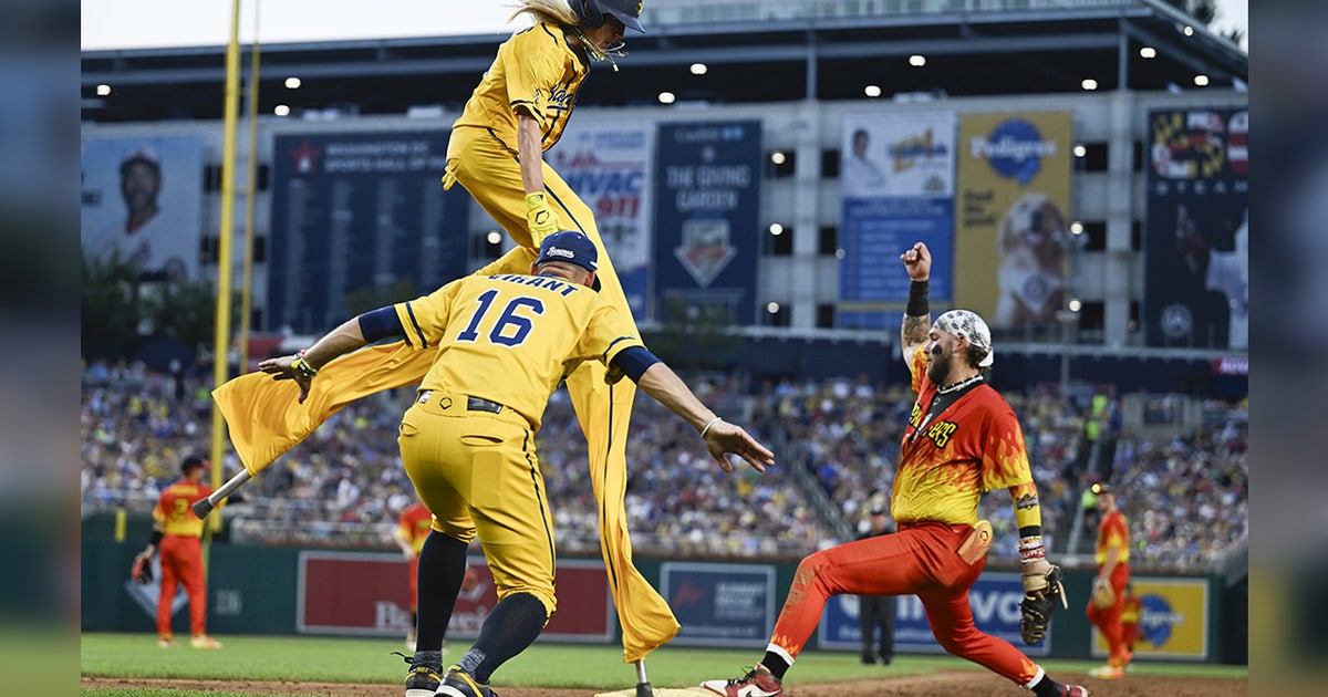 Savannah Bananas Announce First Ever Banana Bowl Coming To Nationals savannah-bananas-announce-first-ever-banana-bowl-coming-to-nationals