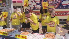 Molly Schuyler wins Z-Burger’s July 4 eating contest with 40 burgers