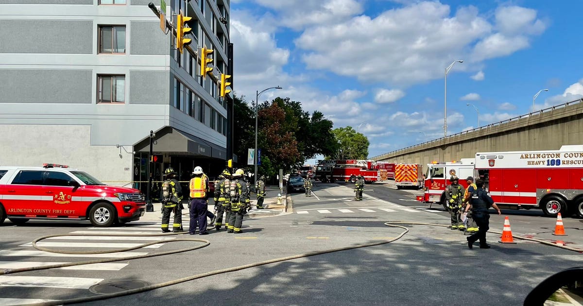 1 injured after vehicle rams into building in Arlington | FOX 5 DC