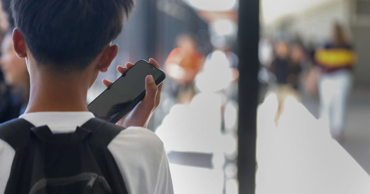 DC public schools to ban cell phones | FOX 5 DC