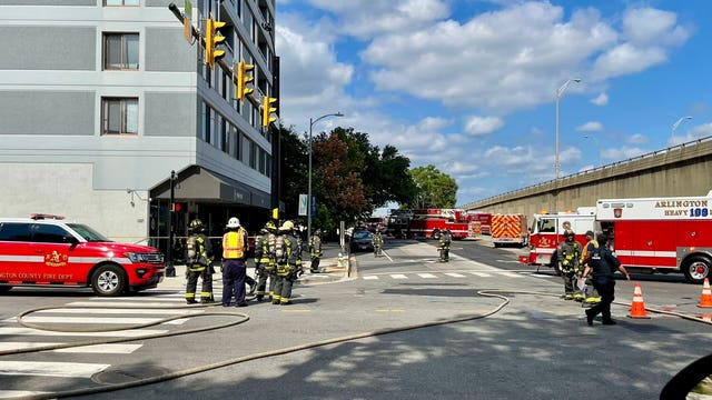 1 injured after vehicle rams into building in Arlington