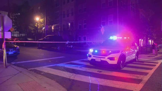 Man dies from shooting after arriving at DC fire station with gunshot wounds
