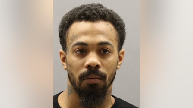 Photo released of suspect wanted for murder in DC: police
