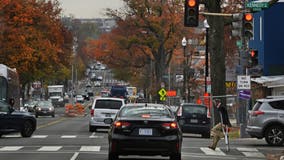 DC bans right turns at red lights in 2025  –  but only half will be enforced: official