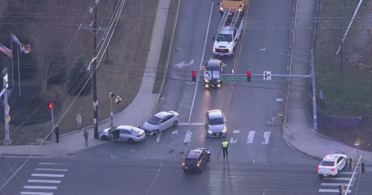 Multi-vehicle crash causes delays in Adelphi | FOX 5 DC