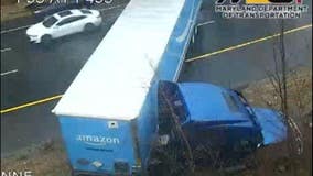 Jackknifed Amazon delivery truck on I-495 blocks roadway