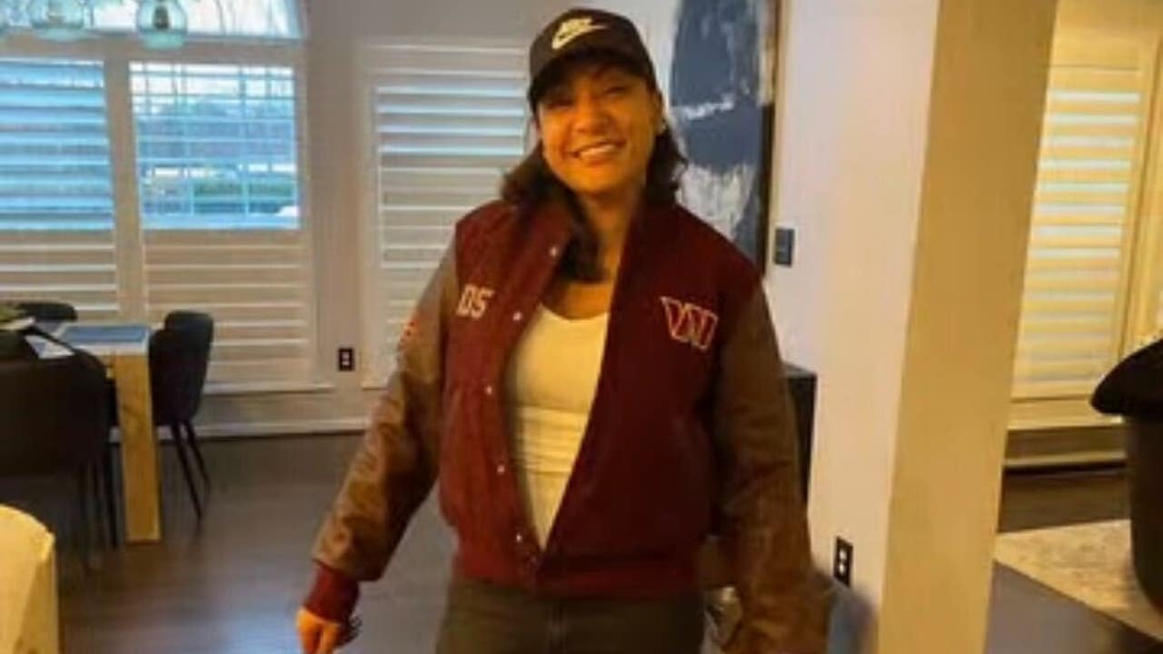 Jayden Daniels' mom enlists Maryland clothing shop for custom 'Momma 5' jacket FOX 5 DC Jayden Daniels' mom enlists Maryland clothing shop for custom 'Momma 5' jacket FOX 5 DC