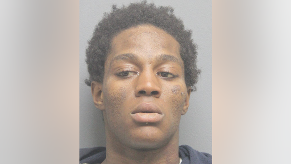 Man arrested after stripping down in women's bathroom at Manassas Chuck E. Cheese: police