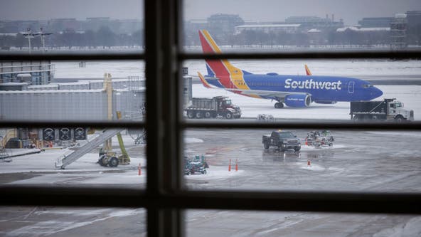 Reagan National Airport runways reopened after snow removal closures Monday night