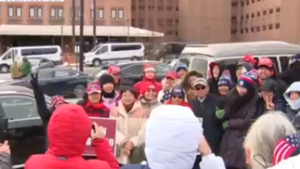 Trump supporters gather at DC jail as Jan. 6 defendants get released