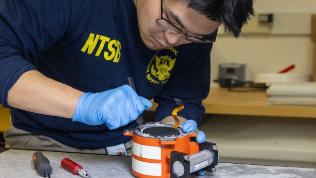 NTSB recovers flight recorders from deadly DC midair collision