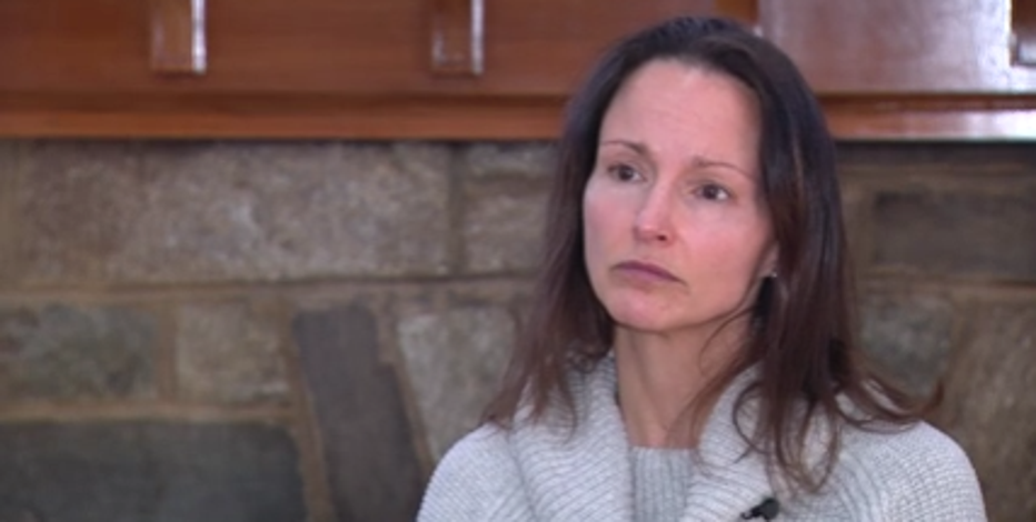 Caught on camera: DC mom mugged by masked teens on bikes