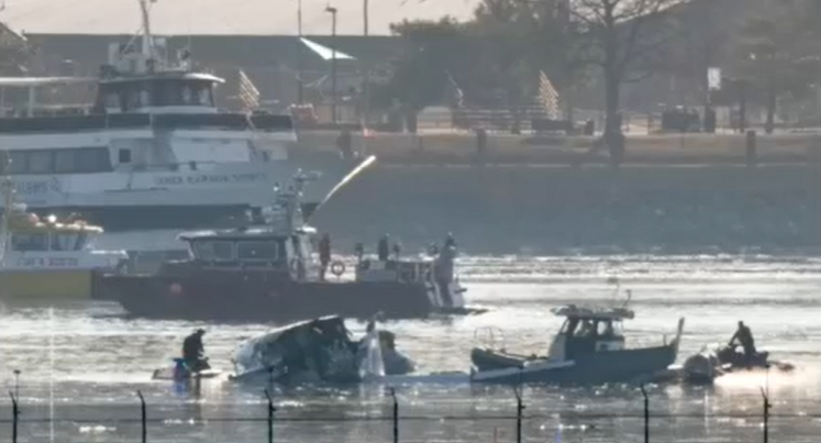 US admits failure in deadly DCA midair plane collision