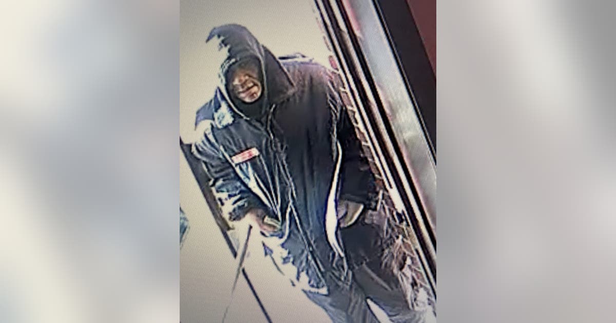 Photo released of elderly man linked to 2 armed bank robberies: police ...