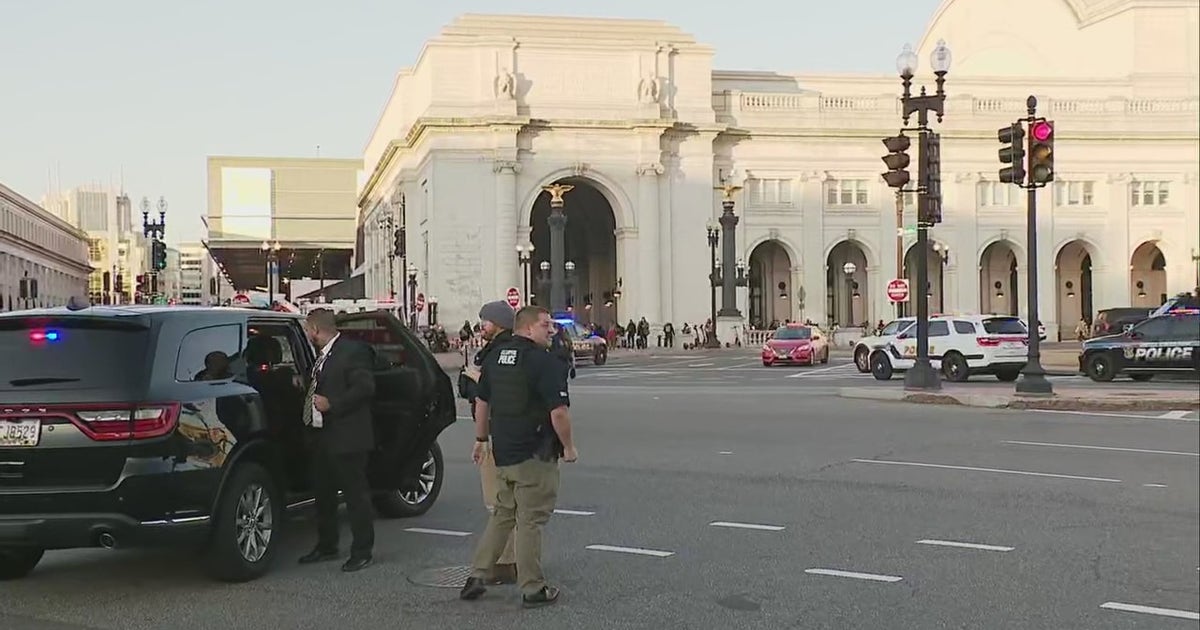 Man shot dead at Union Station, police investigating | FOX 5 DC