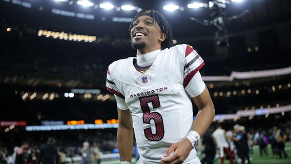 Jayden Daniels wins AP Offensive Rookie of the Year after historic season