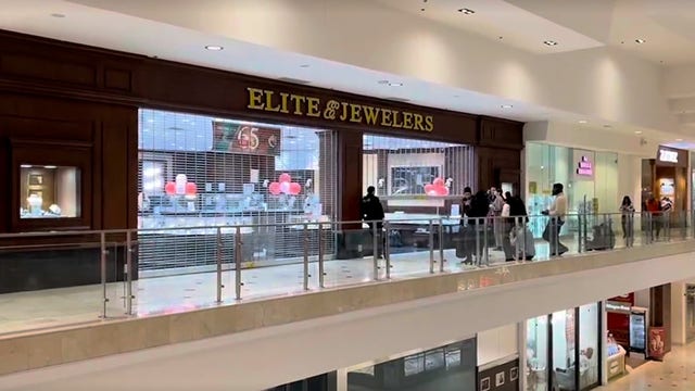 Smash-and-grab robbery at Montgomery Mall jewelry store leaves shoppers uneasy