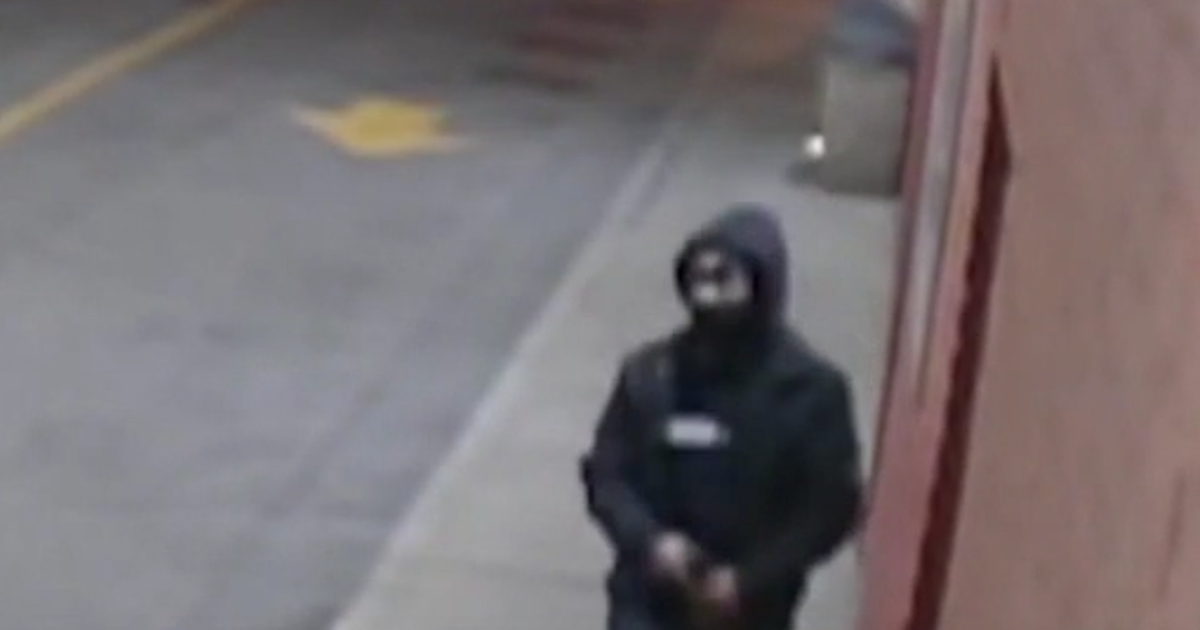 DC police release video of suspect wanted for murder of man battling ...