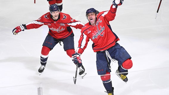 Ovechkin scores 1st playoff overtime goal as Capitals beat Canadiens in Game 1