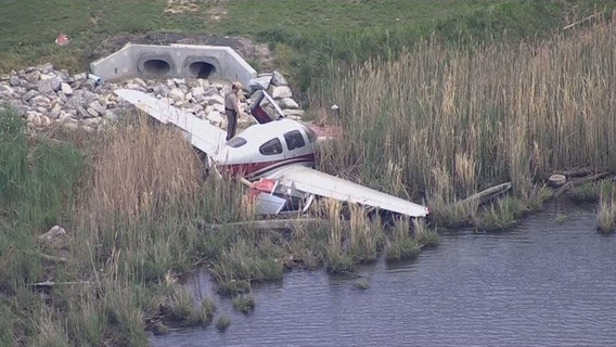 Plane at Bay Bridge Airport goes into water, passengers safely removed: reports