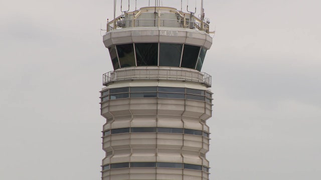 Fire alarm in Reagan National Airport control tower pauses flights, causes delays