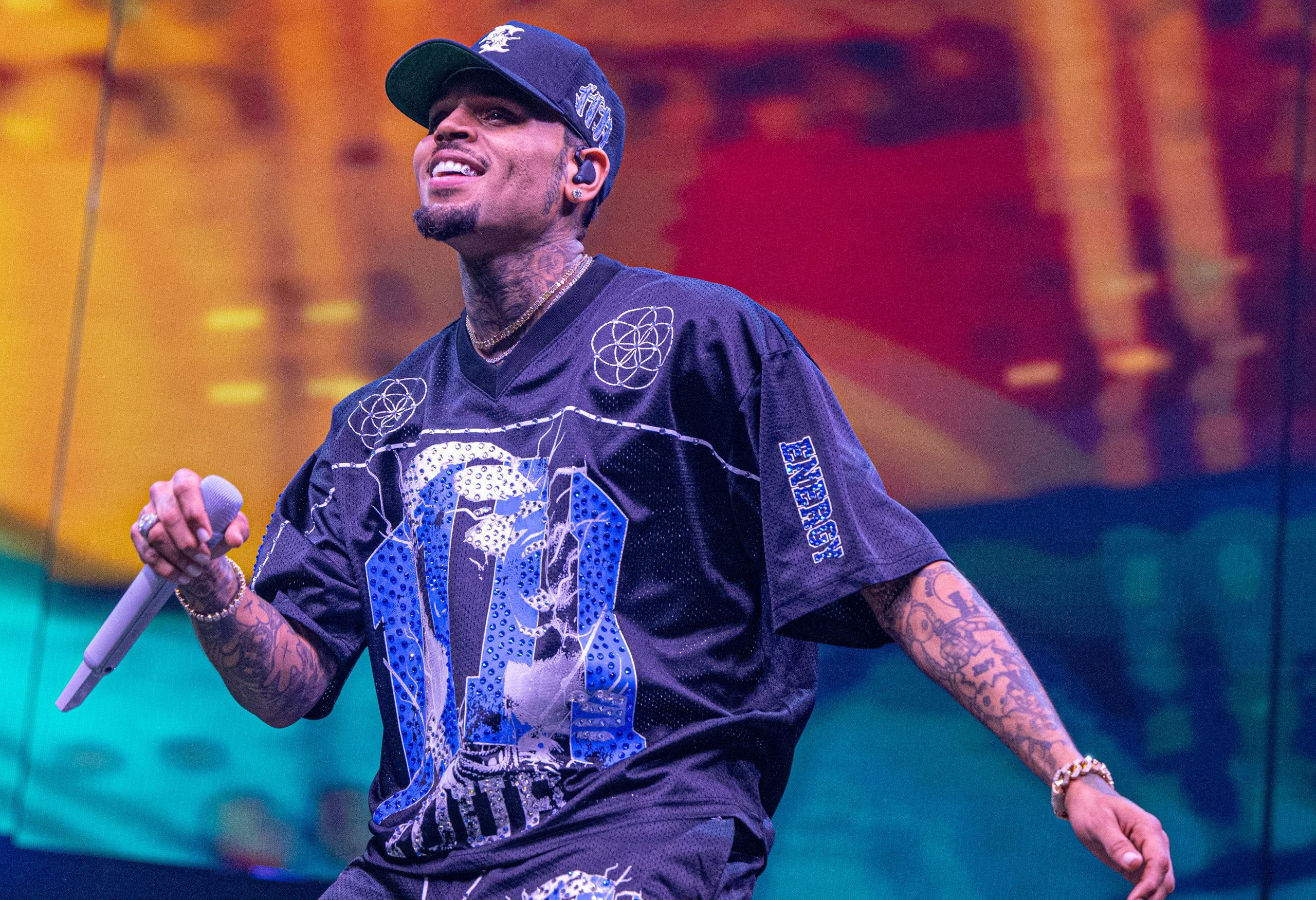 Chris Brown arrested in England for 'bottle-tossing incident,' reports