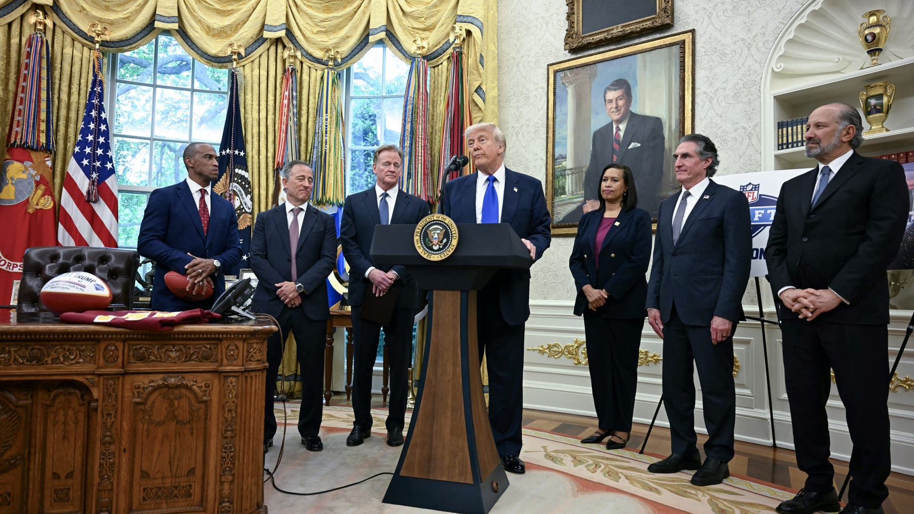 Trump announces 2027 NFL Draft headed to Washington, DC