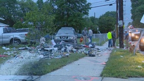 Man killed in early morning Adelphi crash