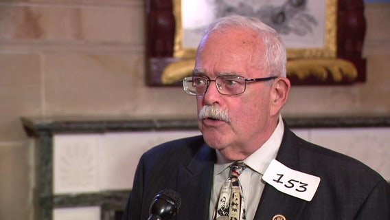Video captures moment Gerry Connolly’s passing breaks during hearing