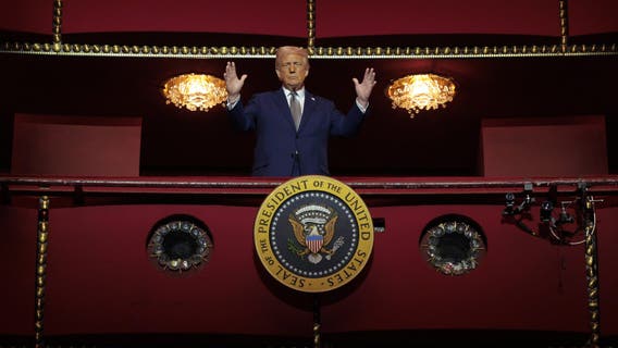 Trump attends Les Misérables amid Kennedy Center tensions