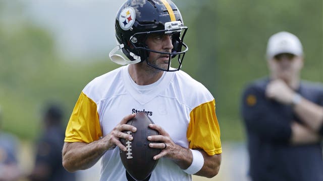 Aaron Rodgers reveals marriage at minicamp press conference