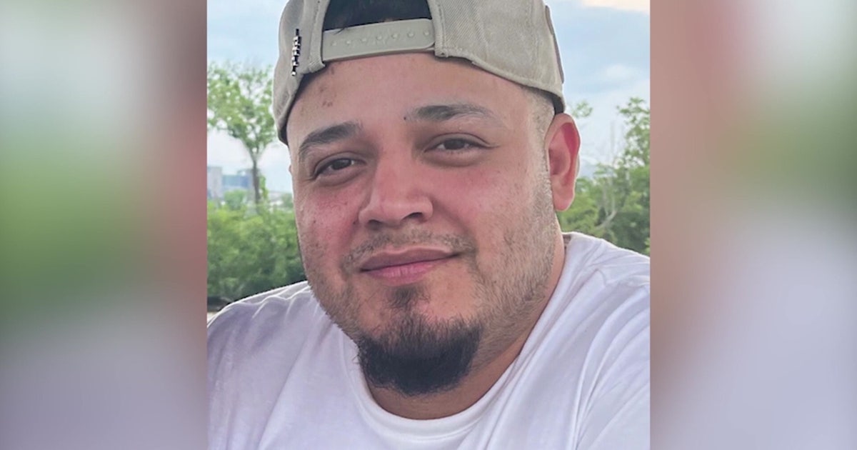 Judge dismisses indictment against Kilmar Abrego Garcia