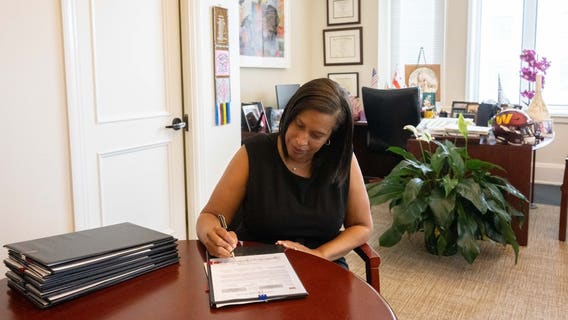 Mayor Bowser extends DC youth curfew through end of summer