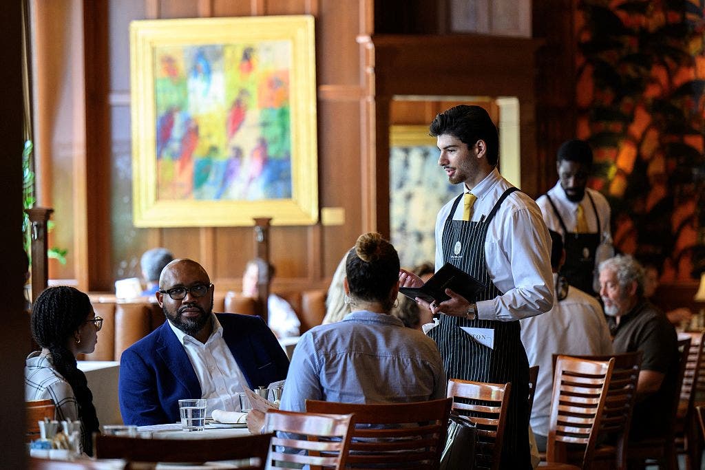 Maryland considers increasing minimum wage to $25, ending tipped pay