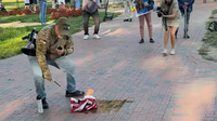 VIDEO: Army veteran detained outside White House after burning American flag