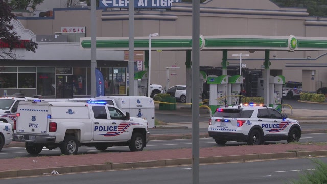 DC police respond to 'person in crisis' barricaded in vehicle