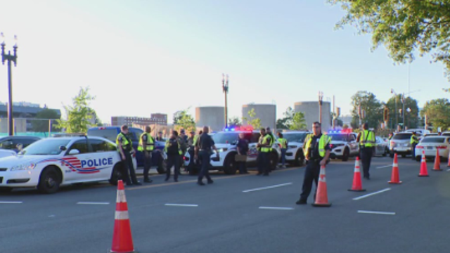 DC residents express concern as MPD, federal agents set up checkpoint