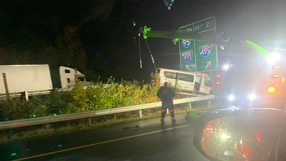 Vehicle off road causes early delays before Capital Beltway