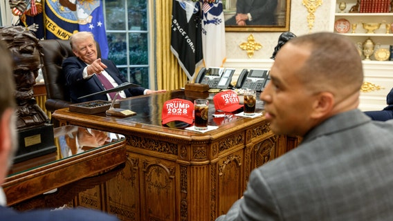 Trump posts photos of ‘Trump 2028’ hats in Oval Office during shutdown talks