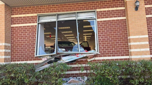 Car drives through Maryland Verizon store, 88-year-old hospitalized