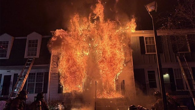 2-alarm fire destroys Frederick townhouse