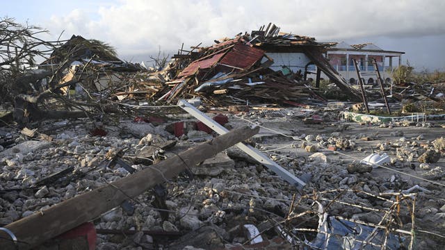 Leesburg couple raising relief aid for Jamaica after surviving Hurricane Melissa