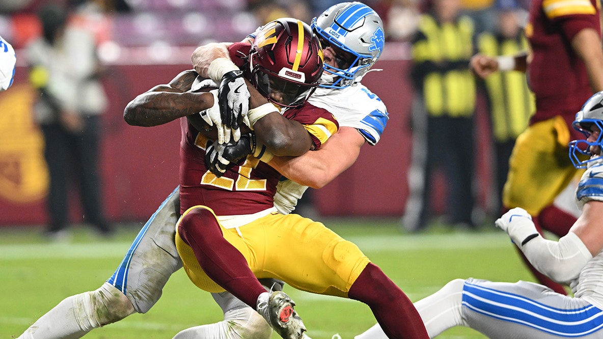 Washington Commanders fall to Detroit Lions 44-22 in front of President Trump