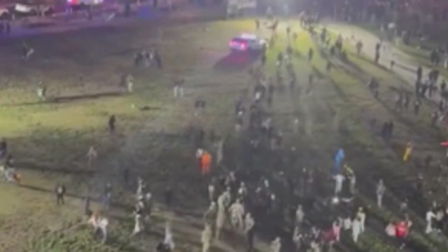 DC Council pushes for another juvenile curfew after Halloween 'teen takeover' in Navy Yard