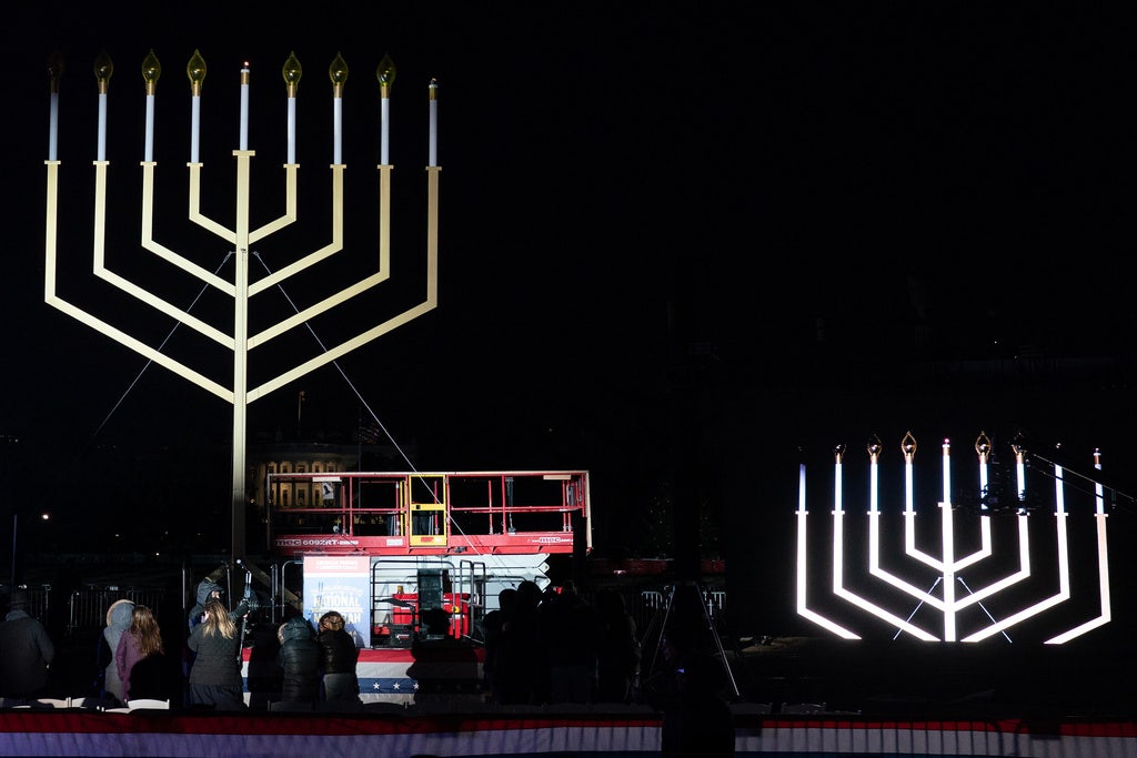 National Menorah Lighting takes place in DC following Sydney attack