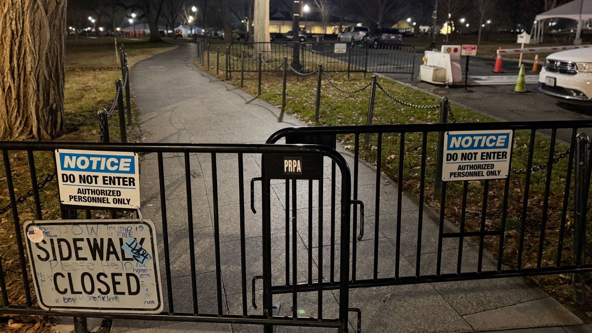National Christmas Tree site closed off early on first day of public display