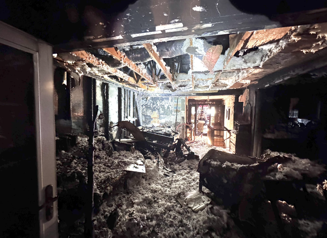 Bethesda Christmas tree fire leaves 5 injured